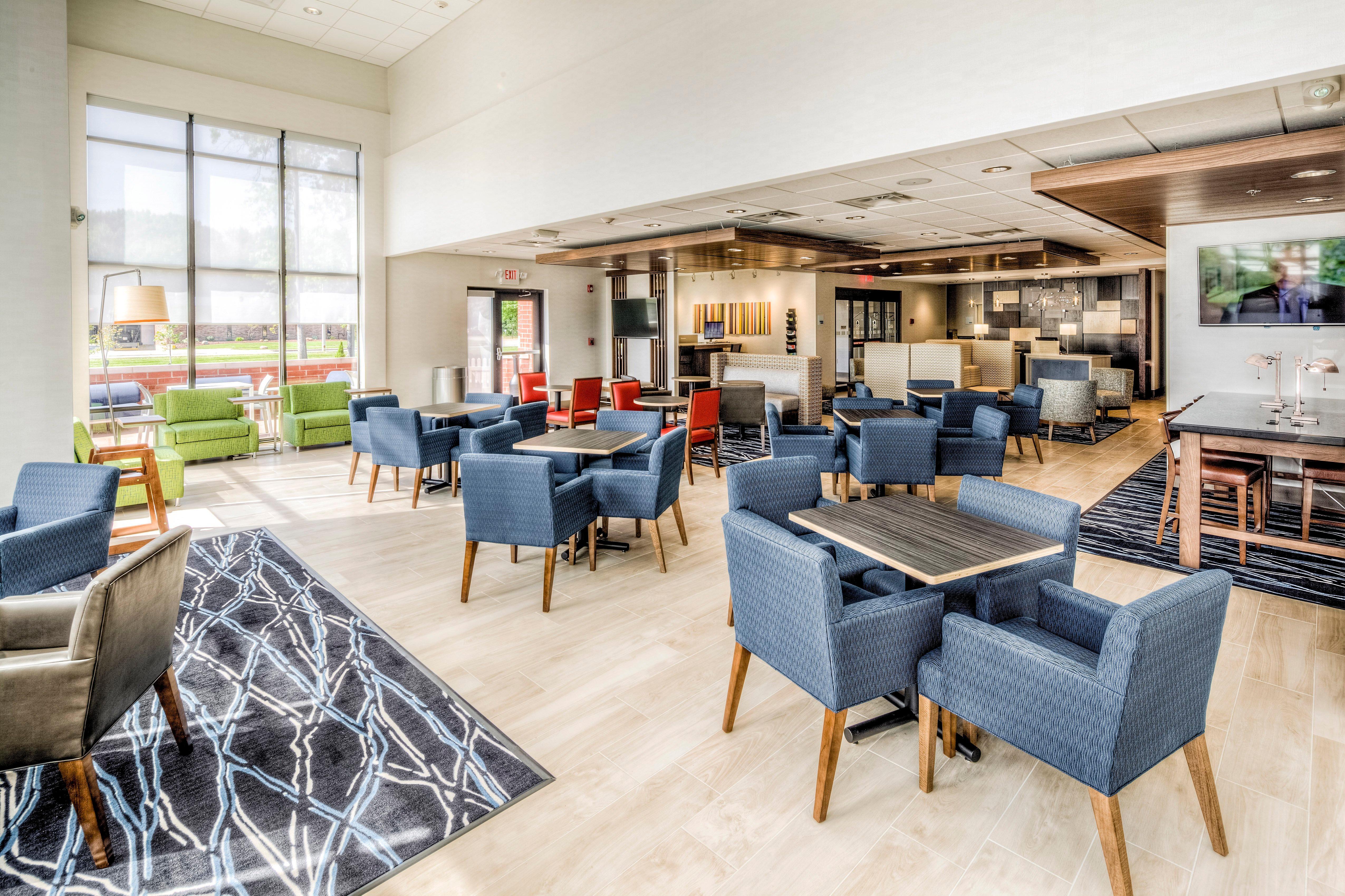 Holiday Inn Express & Suites Cleveland/Westlake By Ihg Esterno foto