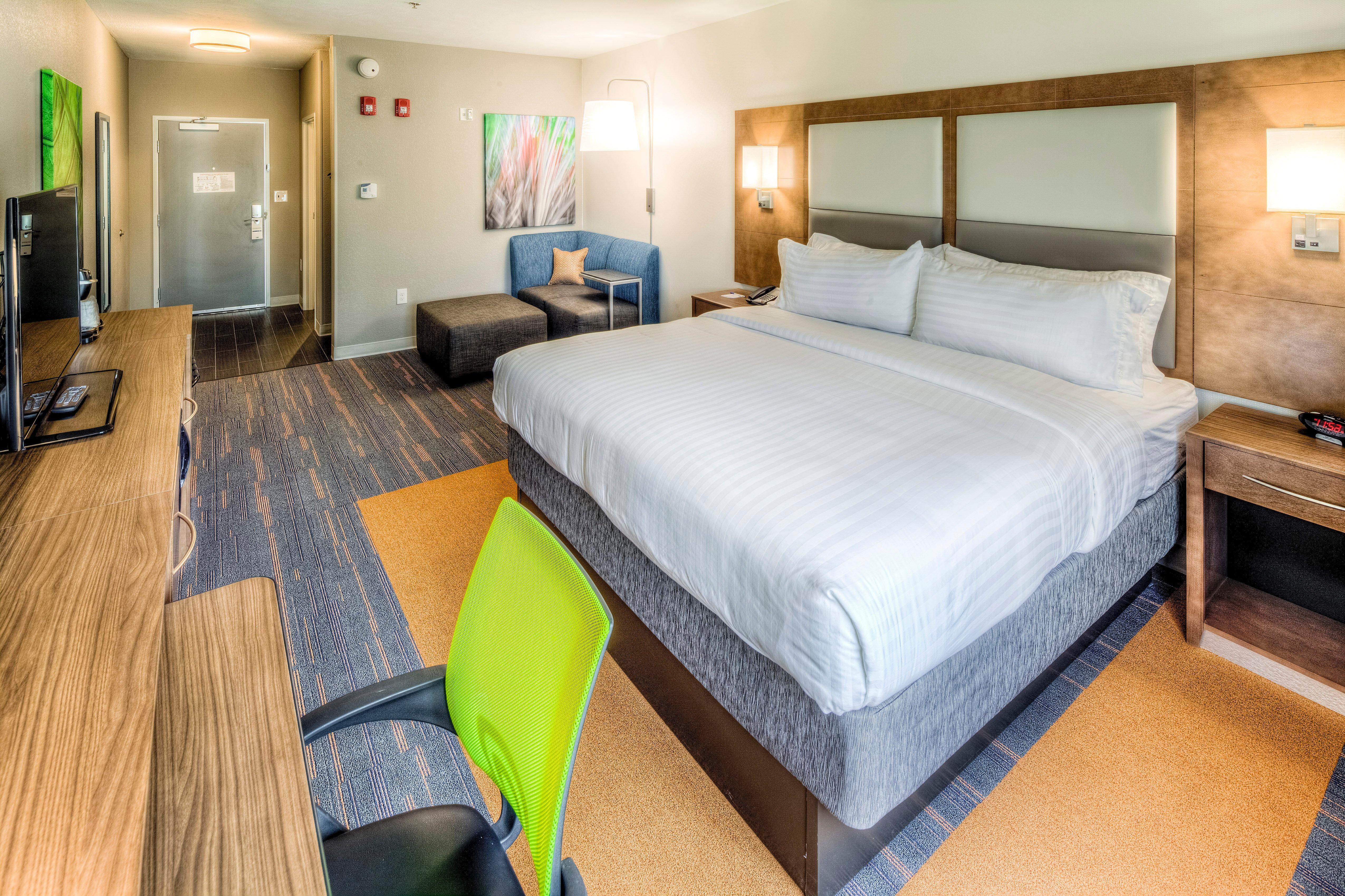 Holiday Inn Express & Suites Cleveland/Westlake By Ihg Esterno foto