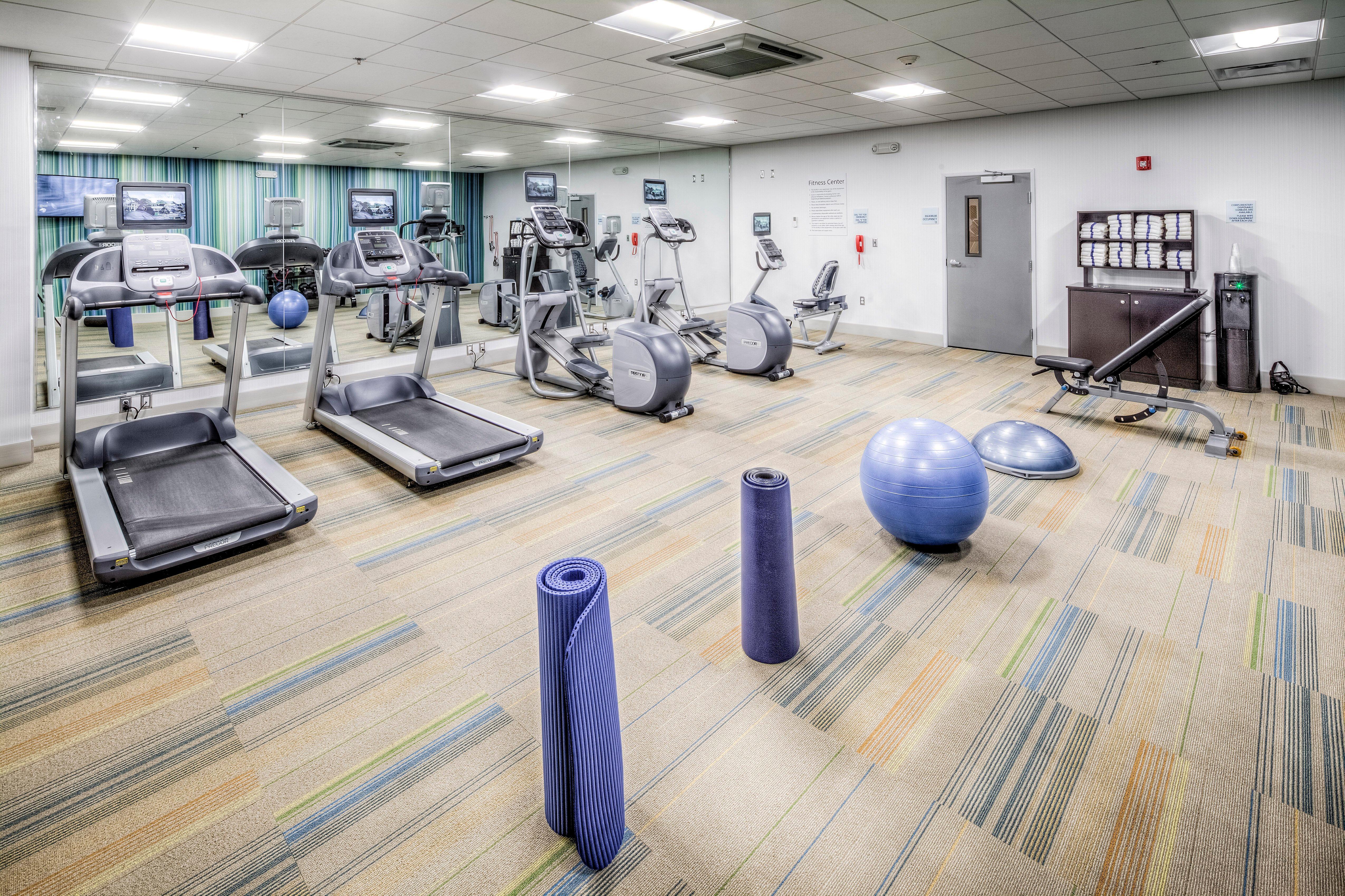 Holiday Inn Express & Suites Cleveland/Westlake By Ihg Esterno foto