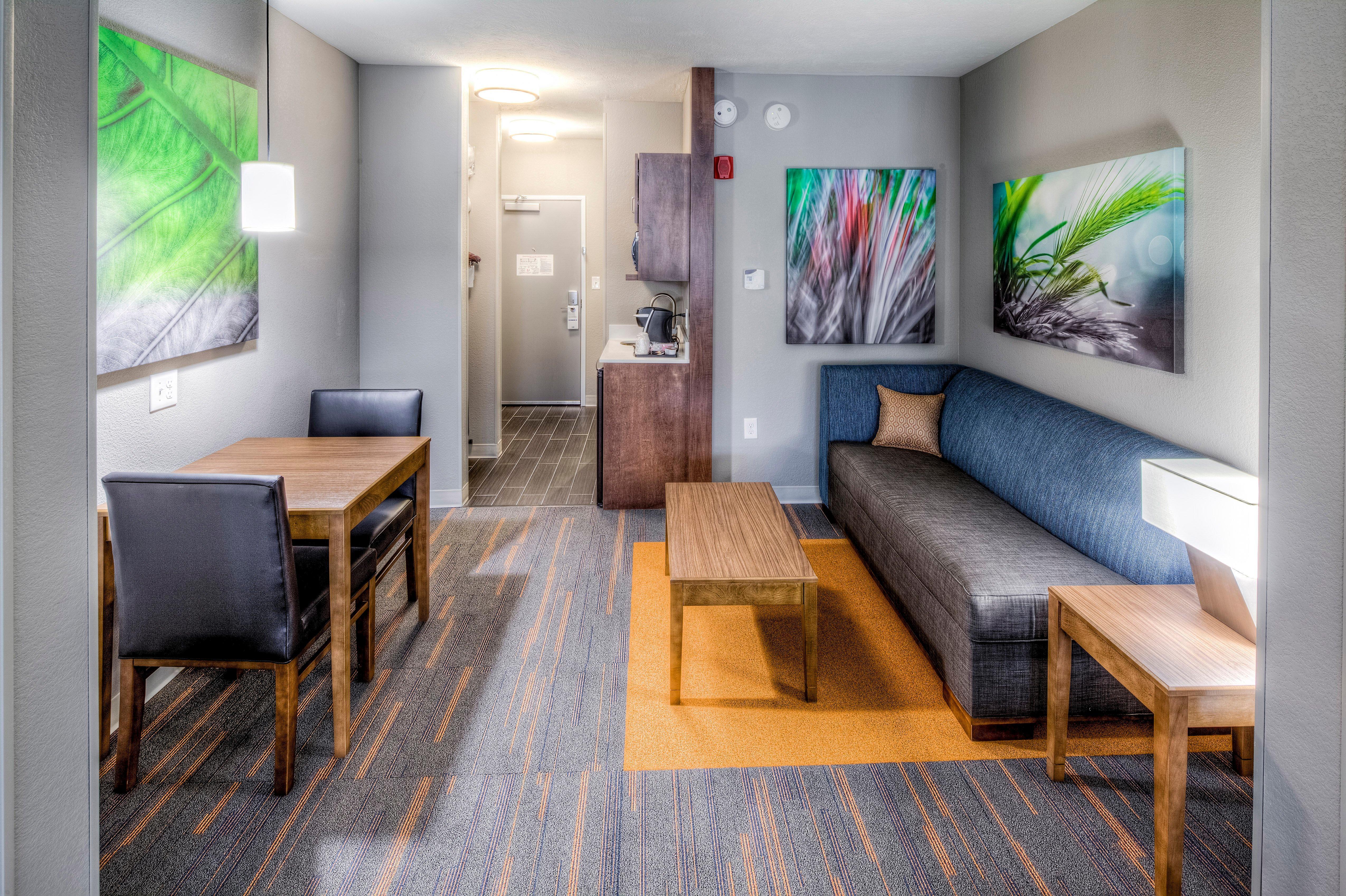 Holiday Inn Express & Suites Cleveland/Westlake By Ihg Esterno foto