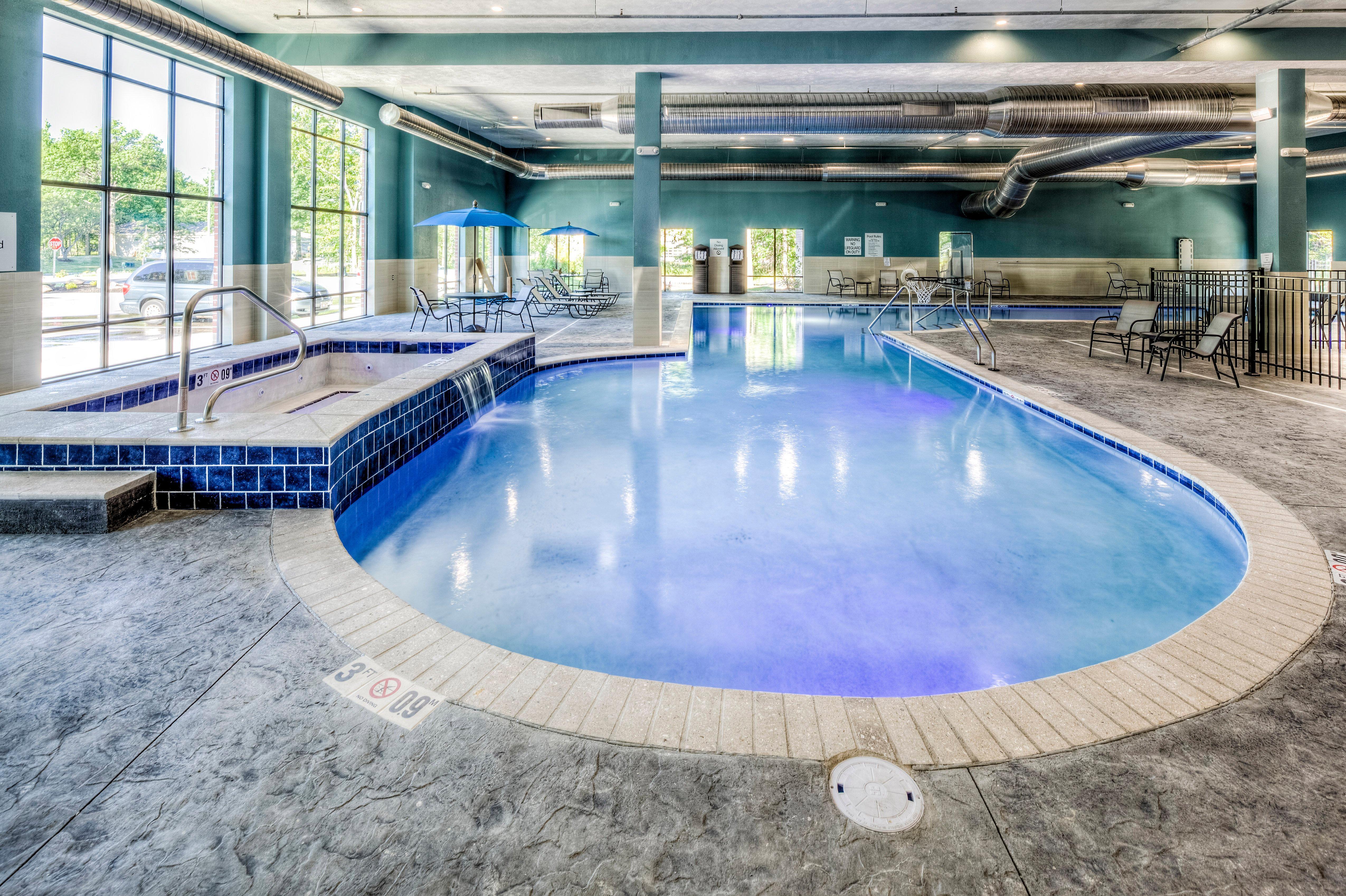 Holiday Inn Express & Suites Cleveland/Westlake By Ihg Esterno foto